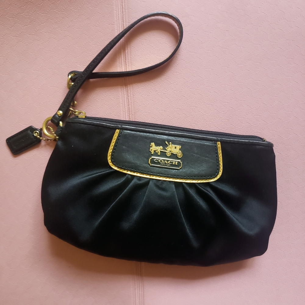 Coach Y2K Large Black Amanda Satin Wristlet Clutch - Horse and Carriage Logo